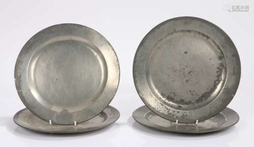 Set of four late 17th/early 18th Century pewter plates, by J...
