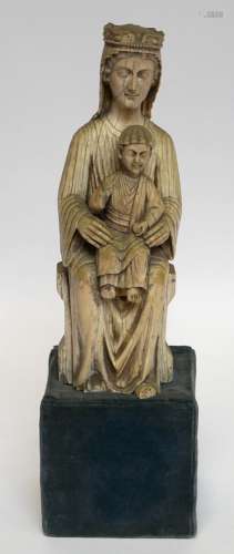 VIRGIN with Child sitting, a carved ivory.19世纪的灵感来自于...