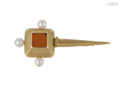 An Italian gold coloured cultured pearl and paste brooch