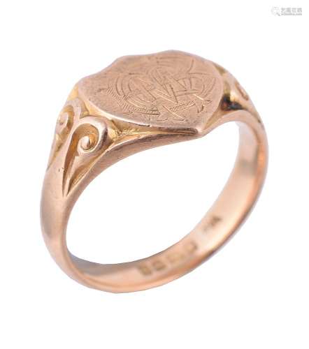 A George V 18 carat gold signet ring