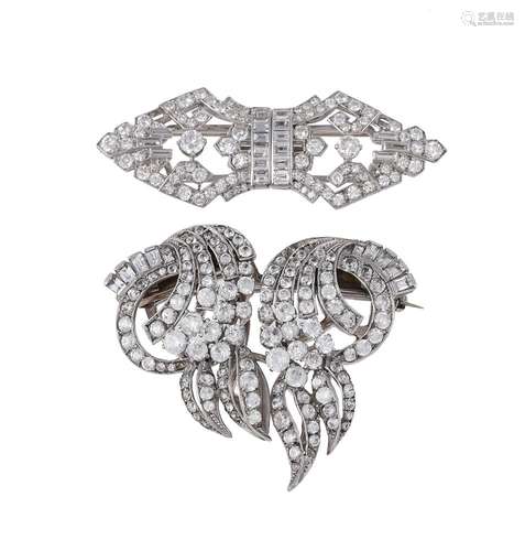 A 1950s diamond double clip brooch