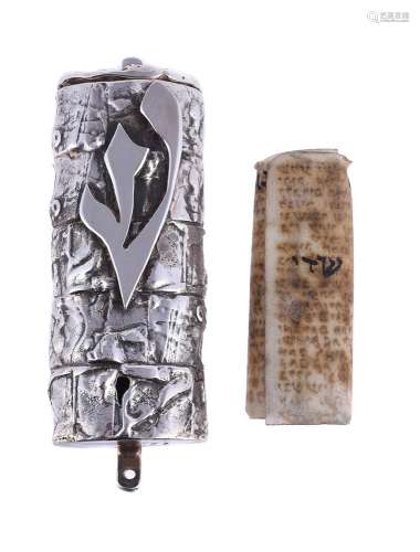 [Judaica] An Israeli silver coloured scroll case (Mezuzah) b...