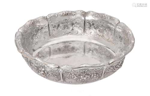 A Victorian silver shaped circular bowl by Robert Hennell II...