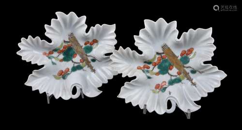 A pair of leaf-shaped porcelain dishes