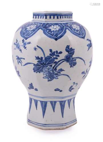 A Chinese blue and white octagonal vase