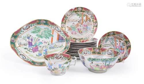 A Chinese Export Famille Rose part dessert service