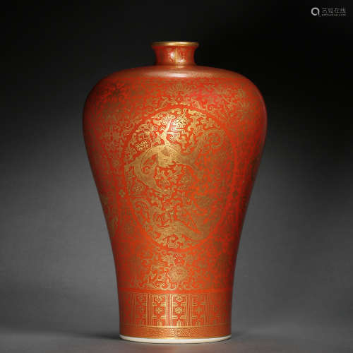 QING DYNASTY, PLUM VASE WITH GOLD TRACED
