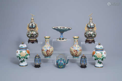 A varied and extensive collection of Chinese cloisonne vases...