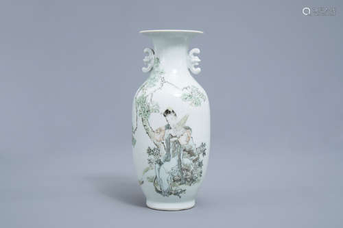 A fine Chinese qianjiang cai vase with a lady in a garden, 1...