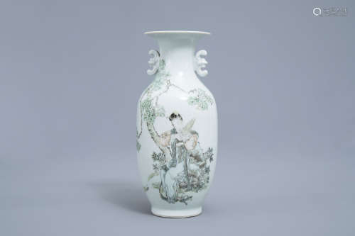 A fine Chinese qianjiang cai vase with a lady in a garden, 1...