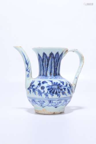 chinese blue and white porcelain ewer