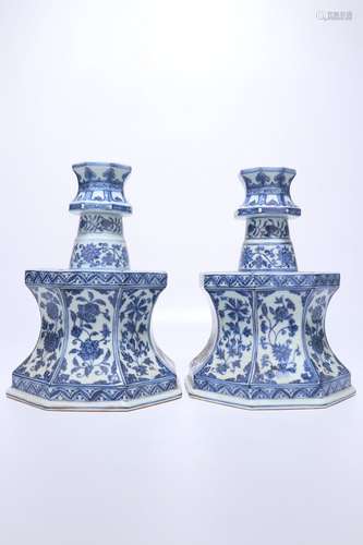 pair of chinese blue and white porcelain candlesticks