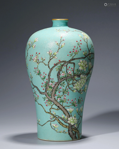 An Incised Turquoise-Ground Meiping Vase, Yongzheng