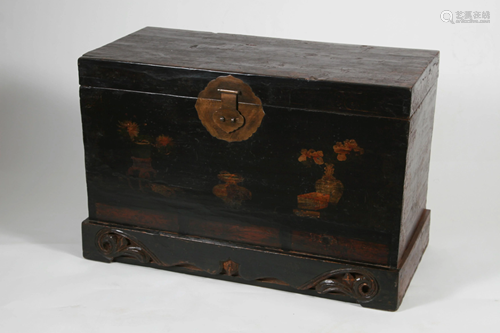 Chinese Lacquered and Painted Trunk, Early to Mid 19th