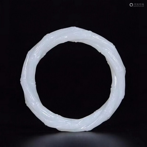 Finely Carved White Jade 'Bamboo' Bangle