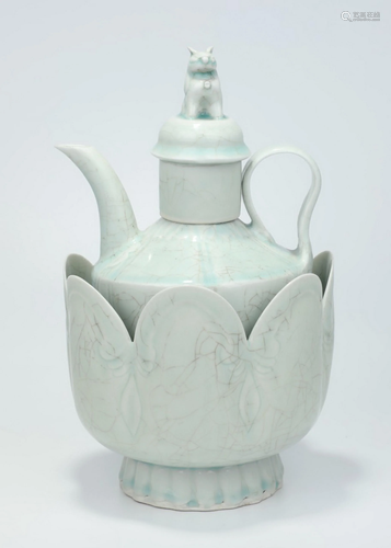 Hutian Kiln White-Glazed Pot & Base Set