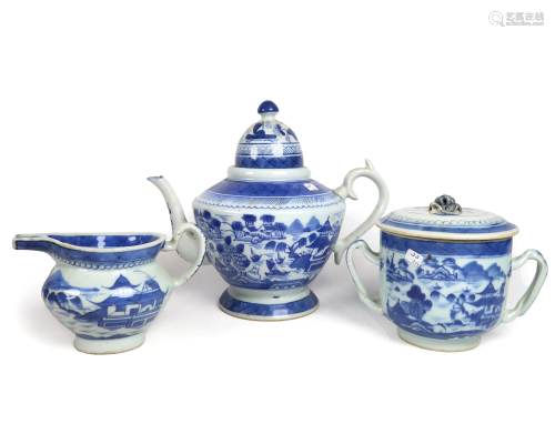 Ser Of Three Chinese Export Blue & White Teapot Servewa