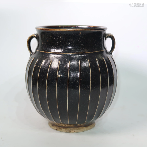 A Black-Glaze White-Ribbed Pottery Jar