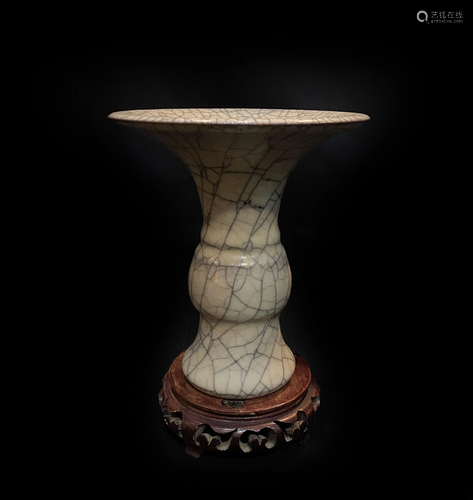 Crackle-Glazed Porcelain Vase on Stand