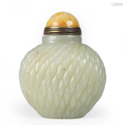 Carved Jade 'Basket Weave' Snuff Bottle