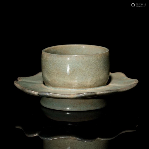 Ruyao Celadon Cylindrical Tea Bowl