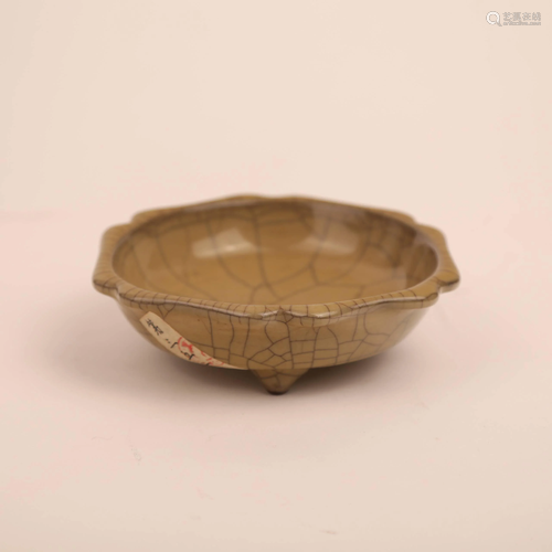 Northern Song Dynasty Official Kiln Three-legged Brush