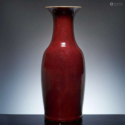 清中期红釉大瓶