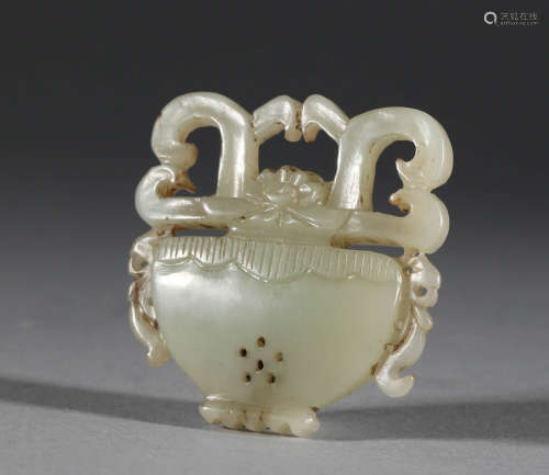 Hetian jade basket in Qing Dynasty