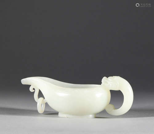 Hetian jade dragon cup in Qing Dynasty