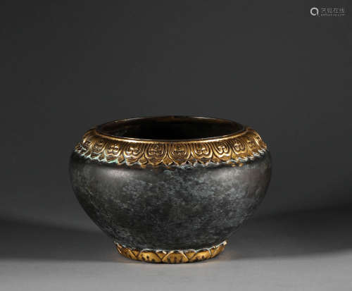 The same flow into the bowl in Ming Dynasty