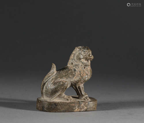 The stone lion of the Northern Wei Dynasty