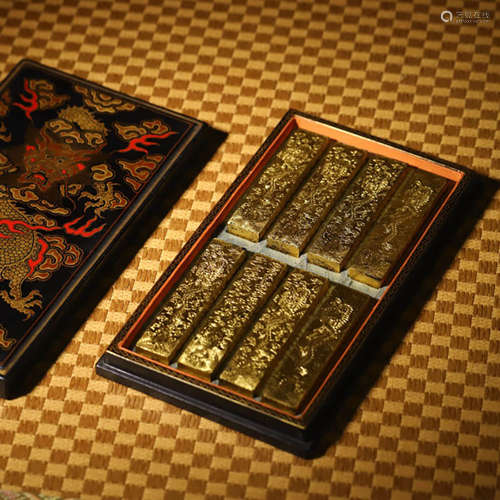 龙纹墨一组A SET OF DRAGON PATTERN INKCAKES