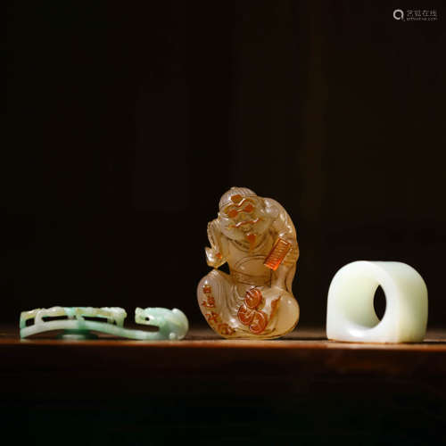 摆件一组A Set Of Three Ornaments, Jadeite And Jade