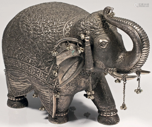 DECORATIVE SILVER ELEPHANT