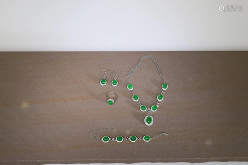 JADE JEWELLERY IN EUROPEAN STYLE