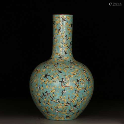 A Green Glazed Flower And Bird Porcelain Vase