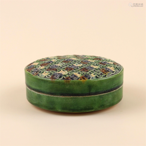A Chinese San-Cai Glazed Box with Cover