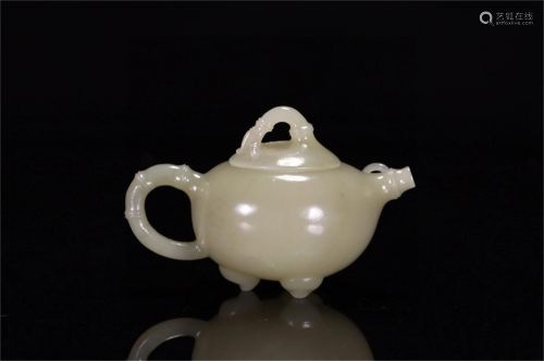 A Chinese Carved Jade Bamboo Pattern Teapot