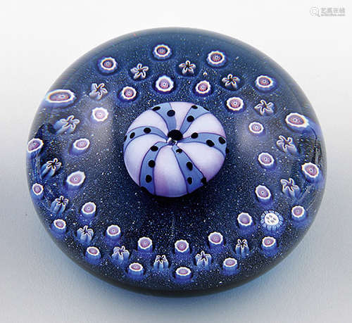 Paperweight mit Seeigel und Millefiori von Baccarat