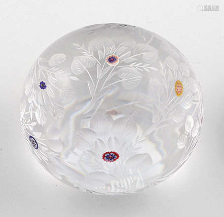 Floral gestalteter Paperweight von Saint-Louis