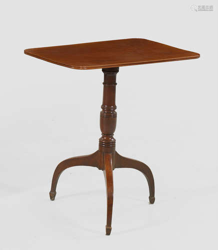 Kleiner Tilt Top-Table