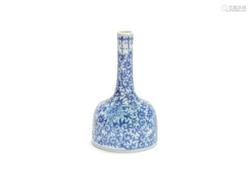 A BLUE AND WHITE 'LOTUS' MALLET SHAPED VASE Underglaze blue ...