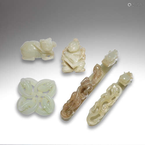 A GROUP OF FIVE JADE CARVINGS Qing Dynasty