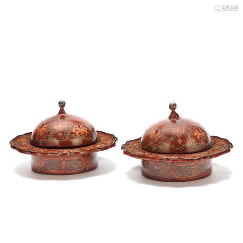 A PAIR OF 'QIANGJIN' AND 'TIANQI' LACQUER BOWLS AND COVERS Q...
