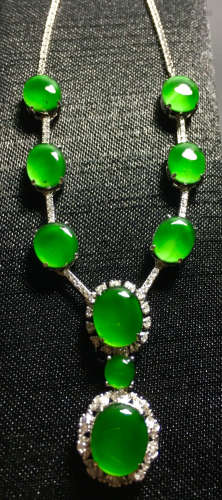 ICY GREEN JADEITE NECKLACE