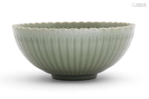 A RARE LONGQUAN CELADON-GLAZED 'CHRYSANTHEMUM' BOWL 15th cen...