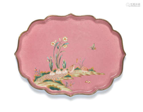 A PAINTED ENAMEL PINK-GROUND LOBED OVAL TRAY Qianlong