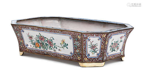 A PAINTED ENAMEL RECTANGULAR JARDINIÈRE Qianlong