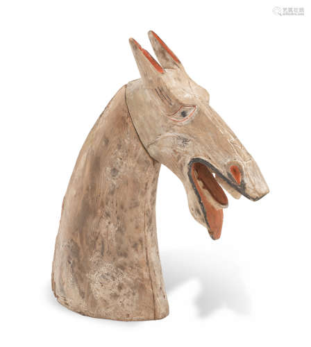 A PARTIALLY-PAINTED WOOD HORSE HEAD Han Dynasty