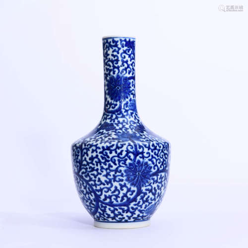 A Blue And White Interlocking Lotus Bottle Vase